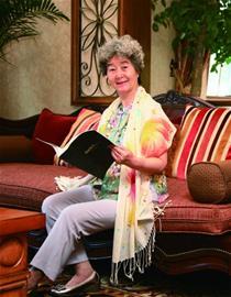 凡參會者將免費(fèi)享受五重好禮!前100名電話報名者還將獲贈藍(lán)莓酒一瓶-青島報紙電子版